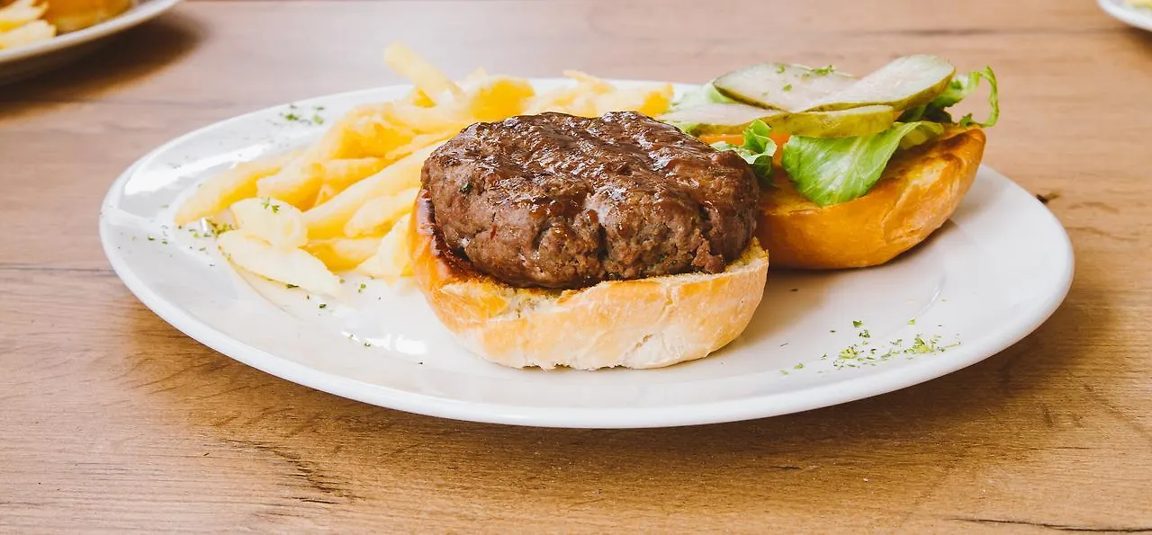 Herms Restaurant & Boutique Hotel Port Elizabeth 4*,
